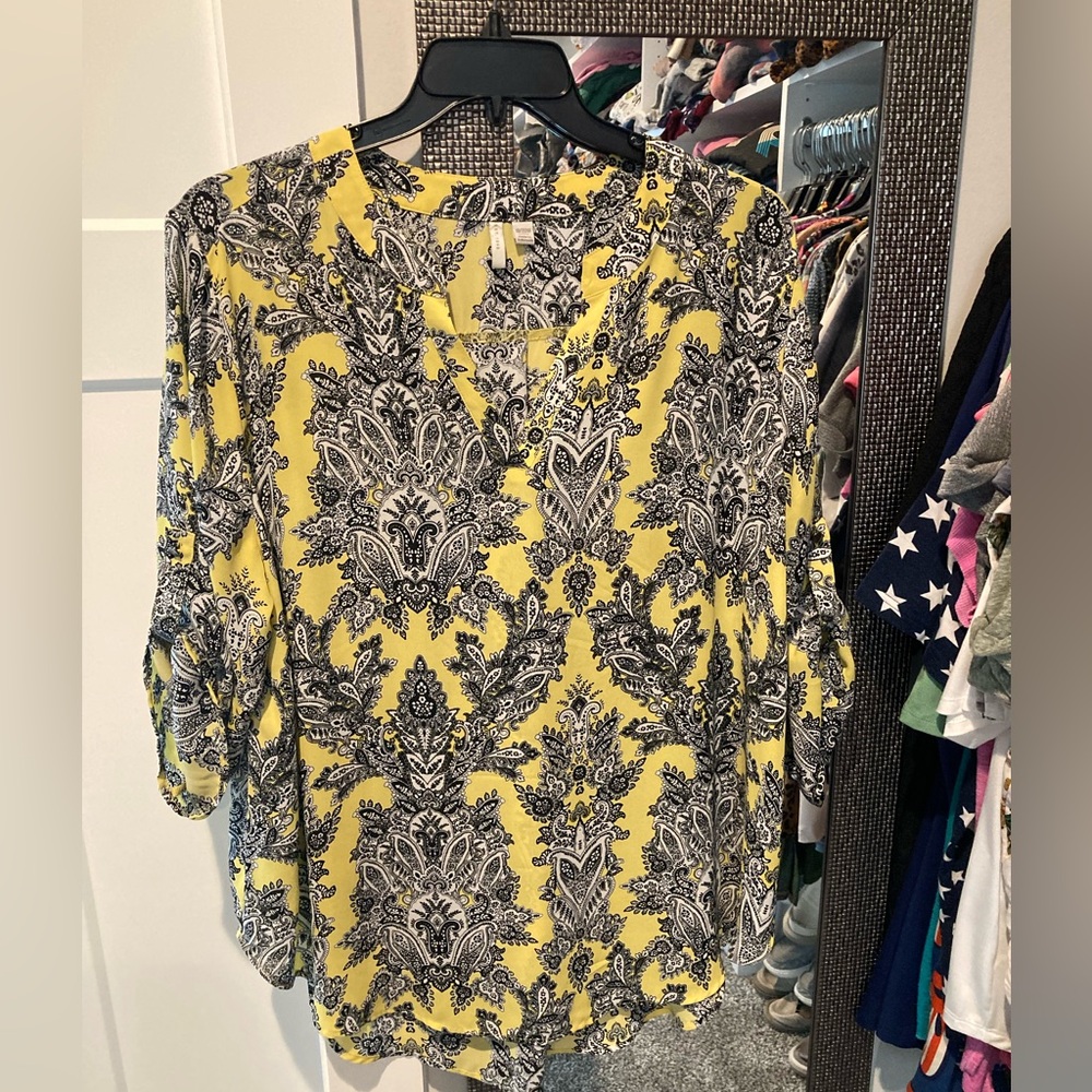 Cato yellow and black paisley top 18-20W